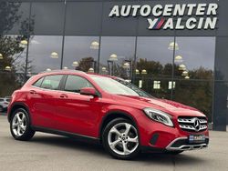 Rot Gebraucht 2017 Mercedes GLA180 Style SUV | 19.890 € (Etwas zu teuer)