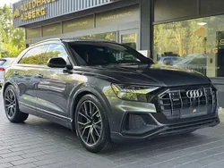 Grau Gebraucht 2019 Audi Q8 S-Line SUV | 47.990 € (Fairer Preis)