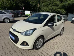 Beige Gebraucht 2014 Hyundai i10 Style Kleinwagen | 4.490 € (Etwas zu teuer)