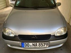 Grau Gebraucht 2000 Opel Corsa Edition Limousine | 1.750 € (Fairer Preis)