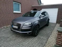Grau Gebraucht 2011 Audi Q7 SUV | 19.499 € (Etwas zu teuer)