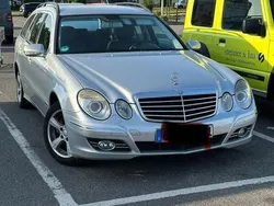 Silber Gebraucht 2006 Mercedes 320 Kombi | 2.950 €