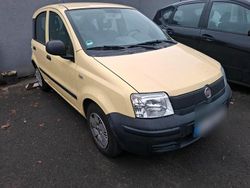 Gelb Gebraucht 2009 Fiat 124 Kleinwagen | 1.750 €