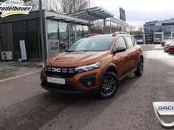 Orange Gebraucht 2023 Dacia Sandero Expression Kleinwagen | 15.490 € (Fairer Preis)