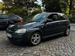 Blau Gebraucht 2006 Opel Corsa Edition Kleinwagen | 1.600 € (Fairer Preis)