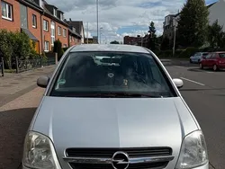 Silber Gebraucht 2005 Opel Meriva Van / Kleinbus | 3.500 € (Etwas zu teuer)