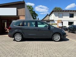 Grau Gebraucht 2018 VW Sharan Highline Van / Kleinbus | 18.399 € (Superpreis)