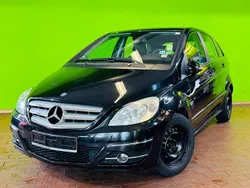 Schwarz Gebraucht 2010 Mercedes B180 Sport Van / Kleinbus | 3.890 € (Superpreis)