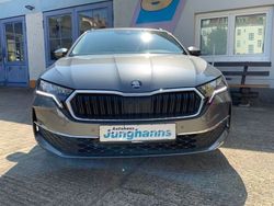 Grau Gebraucht 2024 Skoda Octavia Selection Kombi | 27.990 € (Guter Preis)