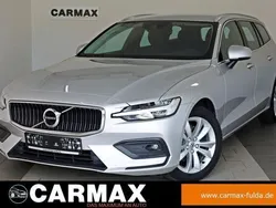 Silber Gebraucht 2020 Volvo V60 Momentum Kombi | 22.000 € (Guter Preis)