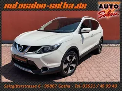 Weiß Gebraucht 2016 Nissan Qashqai N-Connecta SUV | 13.890 € (Fairer Preis)