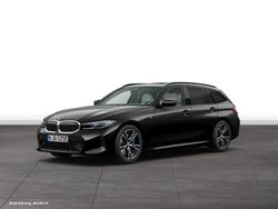 Black sapphire metallic Gebraucht 2024 BMW 330e Comfort Edition Kombi | 50.924 €