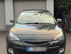 Schwarz Gebraucht 2012 Opel Astra GTC Coupé | 5.490 € (Fairer Preis)