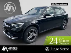 Obsidianschwarz Gebraucht 2021 Mercedes GLC300e AMG SUV | 43.334 € (Etwas zu teuer)