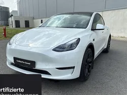 Weiß Gebraucht 2023 Tesla Model Y SUV | 41.800 € (Etwas zu teuer)