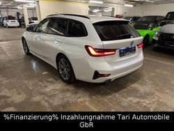 Mineralweiss metallic Gebraucht 2022 BMW 318 Sport Line Kombi | 17.780 € (Fairer Preis)