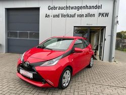 Rot Gebraucht 2015 Toyota Aygo Kleinwagen | 6.900 € (Fairer Preis)
