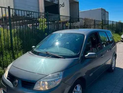 Grau Gebraucht 2005 Renault Scénic II Van / Kleinbus | 749 €