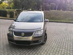 Grau Gebraucht 2007 VW Touran Van / Kleinbus | 2.700 € (Etwas zu teuer)