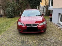 Rot Gebraucht 2014 Seat Leon Style Limousine | 8.000 € (Fairer Preis)
