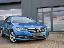 Raceblau metallic Gebraucht 2021 Skoda Superb Limousine | 18.900 € (Superpreis)