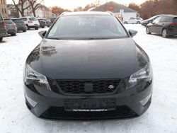 Mitternachtsschwarz Gebraucht 2015 Seat Leon FR Kombi | 7.200 € (Guter Preis)