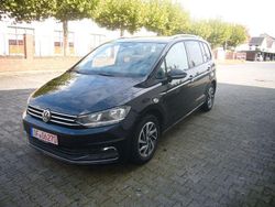 Schwarz Gebraucht 2017 VW Touran Sound Van / Kleinbus | 18.499 € (Fairer Preis)