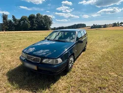 Blau Gebraucht 1999 Volvo V70 Kombi | 2.500 €