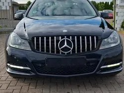 Schwarz Gebraucht 2011 Mercedes C180 Limousine | 4.000 € (Fairer Preis)