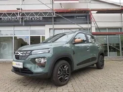 Grün "flechtengrau" Gebraucht 2023 Dacia Spring Extreme Kleinwagen | 14.590 € (Fairer Preis)
