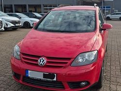 Rot Gebraucht 2007 VW Golf Plus Cross Comfortline Van / Kleinbus | 2.800 € (Guter Preis)