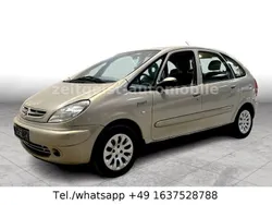 Beige Gebraucht 2004 Citroën Xsara Picasso Exclusive Van / Kleinbus | 4.985 €