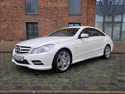 Weiß Gebraucht 2012 Mercedes E250 Avantgarde Coupé | 16.200 € (Fairer Preis)