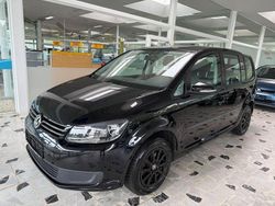 Schwarz Gebraucht 2012 VW Touran Trendline Van / Kleinbus | 8.499 € (Etwas zu teuer)