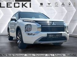 Weiß Gebraucht 2025 Mitsubishi Outlander P-HEV Top SUV | 52.890 €