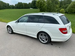 Weiß Gebraucht 2011 Mercedes C250 Avantgarde Limousine | 8.500 € (Fairer Preis)