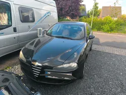 Schwarz Gebraucht 2006 Alfa Romeo 147 Kleinwagen | 1.500 € (Etwas zu teuer)