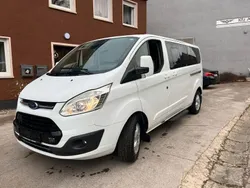 Weiß Gebraucht 2018 Ford Transit Custom Van / Kleinbus | 13.500 €