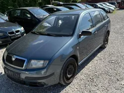 Grau Gebraucht 2005 Skoda Fabia Classic Kombi | 1.350 € (Fairer Preis)