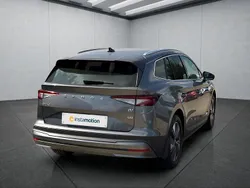 Grau Gebraucht 2023 Skoda Enyaq iV SUV | 40.349 € (Teuer)