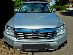 Silber Gebraucht 2011 Subaru Forester Exclusive+ SUV | 8.900 € (Fairer Preis)
