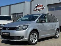Silber Gebraucht 2012 VW Touran Match Van / Kleinbus | 8.900 € (Fairer Preis)