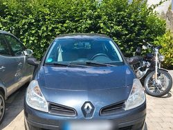 Grau Gebraucht 2006 Renault Clio III Kleinwagen | 1.450 €