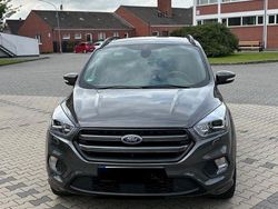 Grau Gebraucht 2018 Ford Kuga ST-Line SUV | 15.200 € (Fairer Preis)