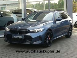 Arctic race blau Gebraucht 2024 BMW 330e Performance Kombi | 49.700 € (Etwas zu teuer)