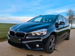 Schwarz Gebraucht 2015 BMW 216 Gran Tourer Sport Line Van / Kleinbus | 12.999 € (Etwas zu teuer)