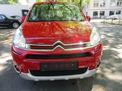 Rot Gebraucht 2015 Citroën Berlingo SELECTION Van / Kleinbus | 9.790 € (Fairer Preis)