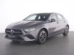 Metalliclack mountaingrau Gebraucht 2024 Mercedes A200 Progressive Limousine | 31.785 € (Fairer Preis)