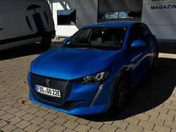 Blau Gebraucht 2020 Peugeot e-208 Allure Kleinwagen | 13.500 € (Fairer Preis)
