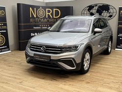 Pyritsilber metallic (metallic) Gebraucht 2023 VW Tiguan Allspace Life SUV | 27.990 € (Superpreis)